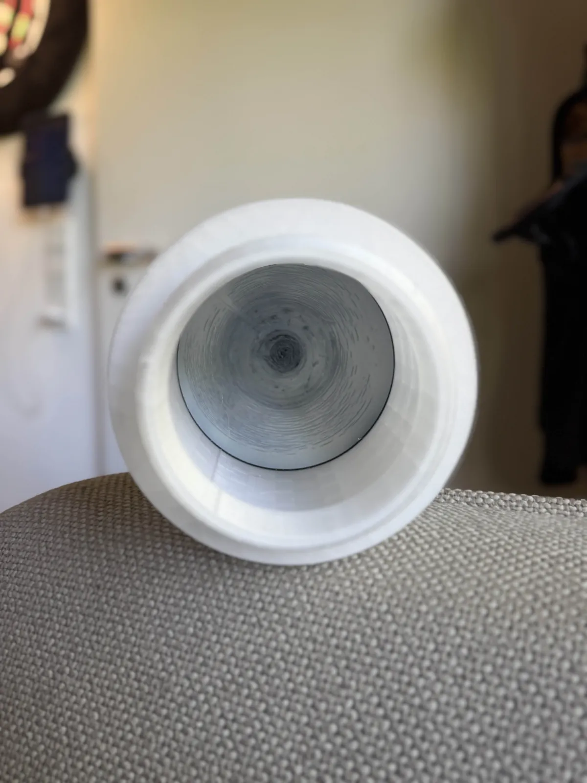 Nahaufnahme des PETG-Ersatzglases für BEGA Pollerleuchte – Oberfläche des 3D-Drucks